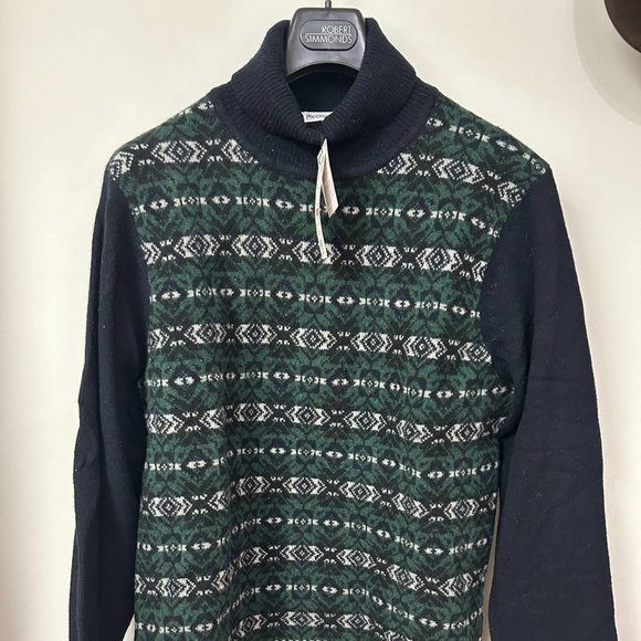 NWT J.W. Anderson x Uniqlo Sweater Lambswool Jacquard Turtleneck - Picture 1 of 5